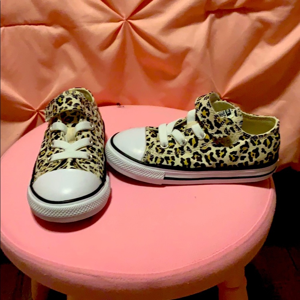Toddler girl Converse